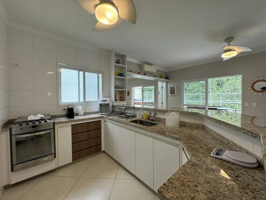 Foto 6 de Cobertura com 3 quartos à venda, 150m2 em Ubatuba - SP