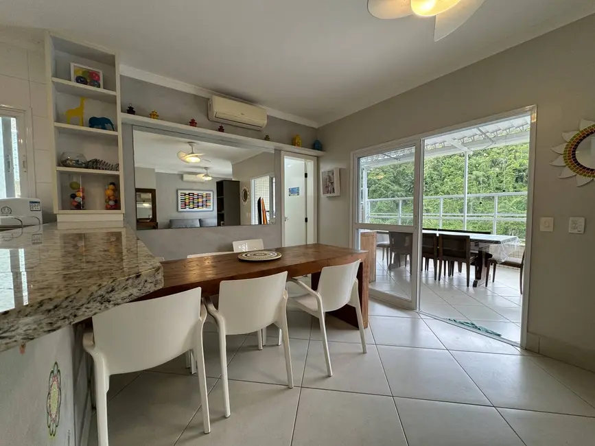 Foto 4 de Cobertura com 3 quartos à venda, 150m2 em Ubatuba - SP