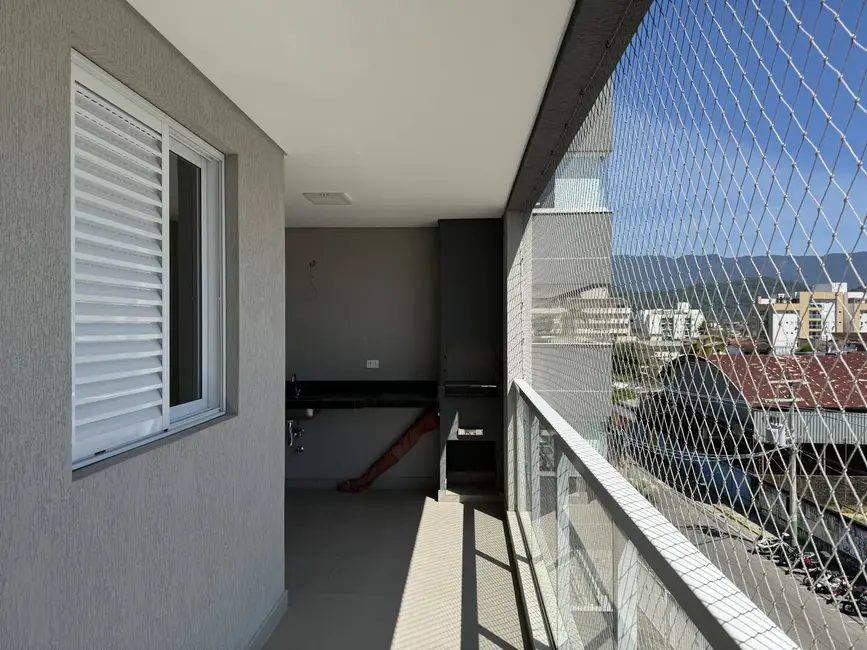 Apartamento com 2 quartos à venda, 80m2 em Centro, Ubatuba - SP - imagem 3 Foto 3 de Apartamento com 2 quartos à venda, 80m2 em Centro, Ubatuba - SP