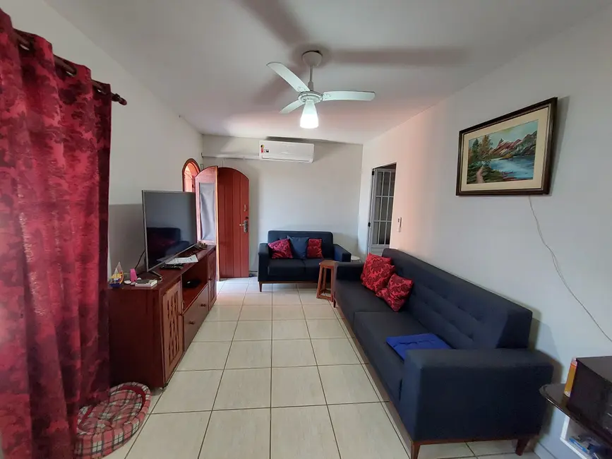 Foto 9 de Casa com 2 quartos à venda, 86m2 em Ubatuba - SP