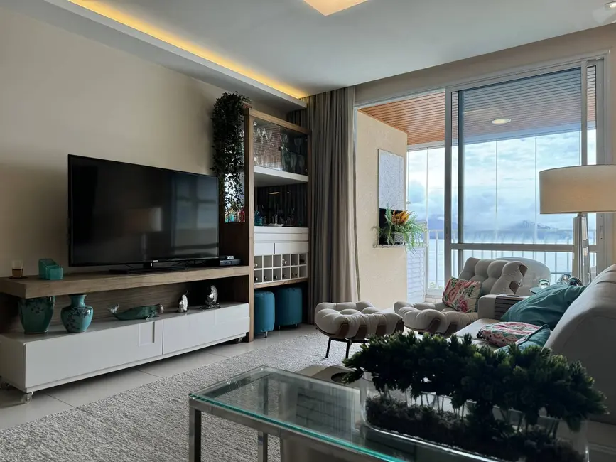 Apartamento com 3 quartos à venda, 147m2 em Ubatuba - SP - imagem 4 Foto 4 de Apartamento com 3 quartos à venda, 147m2 em Ubatuba - SP