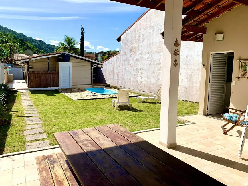 Foto 1 de Casa com 3 quartos à venda, 108m2 em Ubatuba - SP