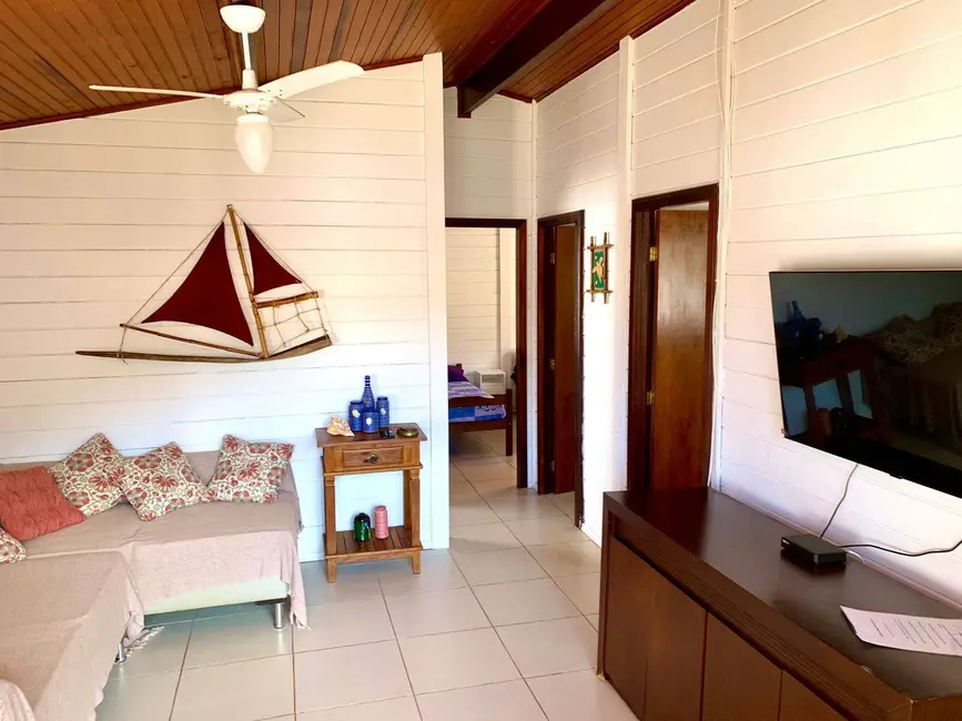 Foto 5 de Casa com 3 quartos à venda, 108m2 em Ubatuba - SP