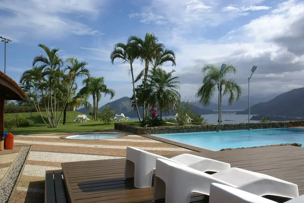 Foto 2 de Apartamento com 3 quartos à venda em Ubatuba - SP