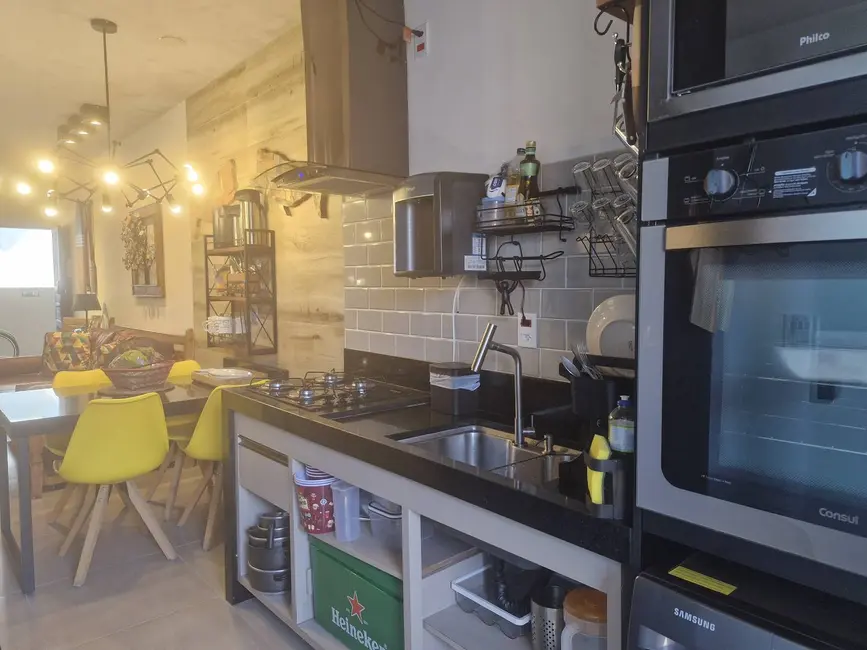 Foto 4 de Apartamento com 2 quartos à venda, 71m2 em Ubatuba - SP