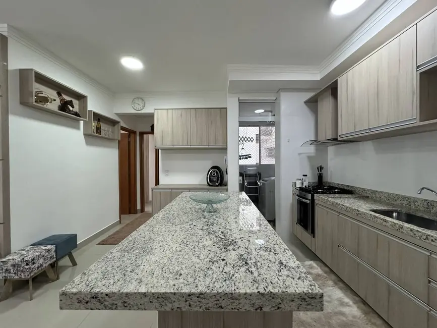 Foto 2 de Apartamento com 2 quartos à venda, 72m2 em Ubatuba - SP
