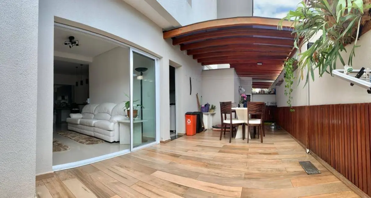 Foto 1 de Apartamento com 2 quartos à venda, 116m2 em Centro, Ubatuba - SP