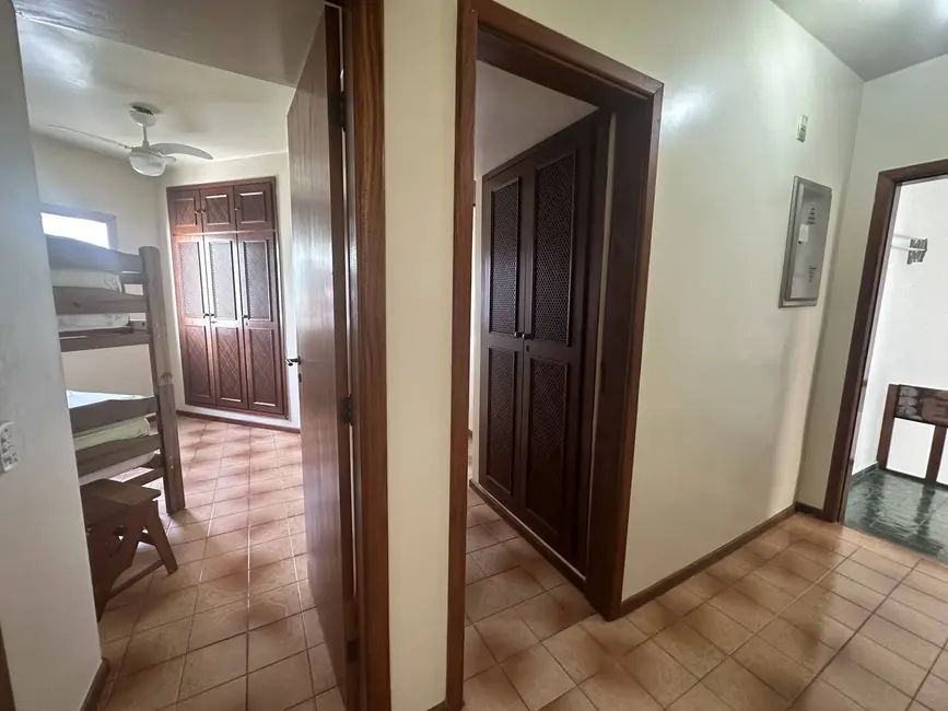 Foto 9 de Apartamento com 3 quartos à venda, 90m2 em Ubatuba - SP