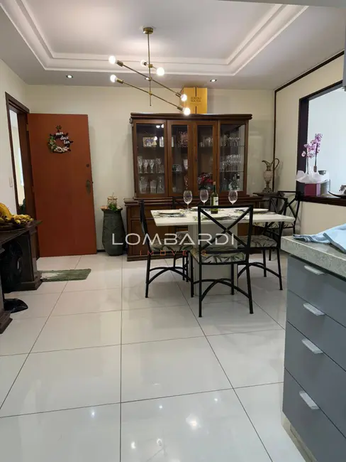 Foto 4 de Apartamento com 3 quartos à venda, 137m2 em Ubatuba - SP