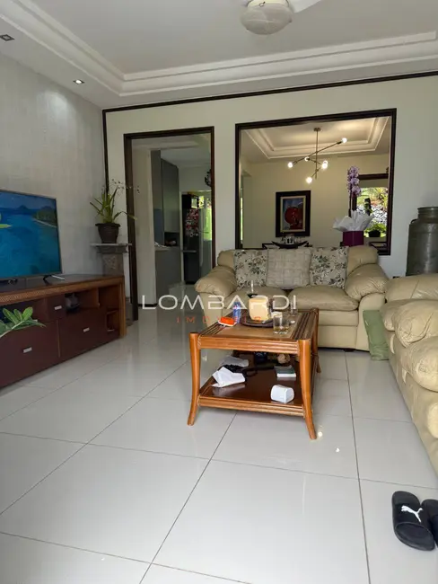 Foto 8 de Apartamento com 3 quartos à venda, 137m2 em Ubatuba - SP