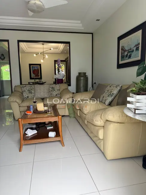 Foto 9 de Apartamento com 3 quartos à venda, 137m2 em Ubatuba - SP