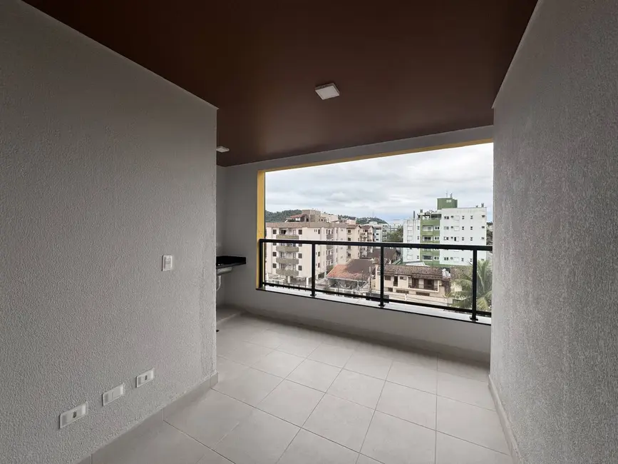 Apartamento com 2 quartos à venda, 70m2 em Ubatuba - SP - imagem 3 Foto 3 de Apartamento com 2 quartos à venda, 70m2 em Ubatuba - SP
