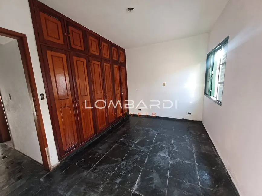 Casa com 2 quartos à venda, 380m2 em Centro, Ubatuba - SP - imagem 3 Foto 3 de Casa com 2 quartos à venda, 380m2 em Centro, Ubatuba - SP