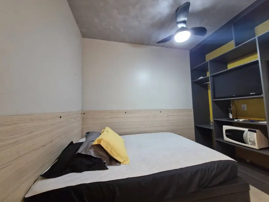 Foto 2 de Apartamento com 1 quarto à venda, 21m2 em Ubatuba - SP