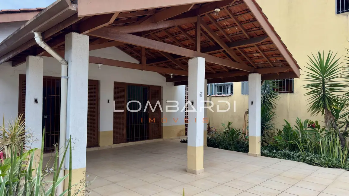 Foto 3 de Casa com 3 quartos à venda, 224m2 em Ubatuba - SP