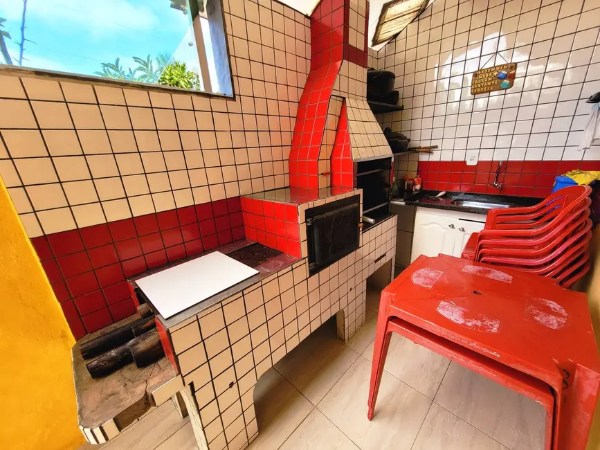 Foto 3 de Casa com 4 quartos à venda, 270m2 em Ubatuba - SP