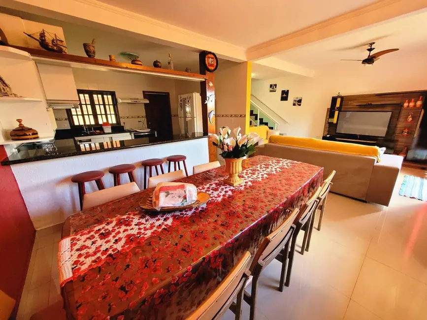 Foto 7 de Casa com 4 quartos à venda, 270m2 em Ubatuba - SP
