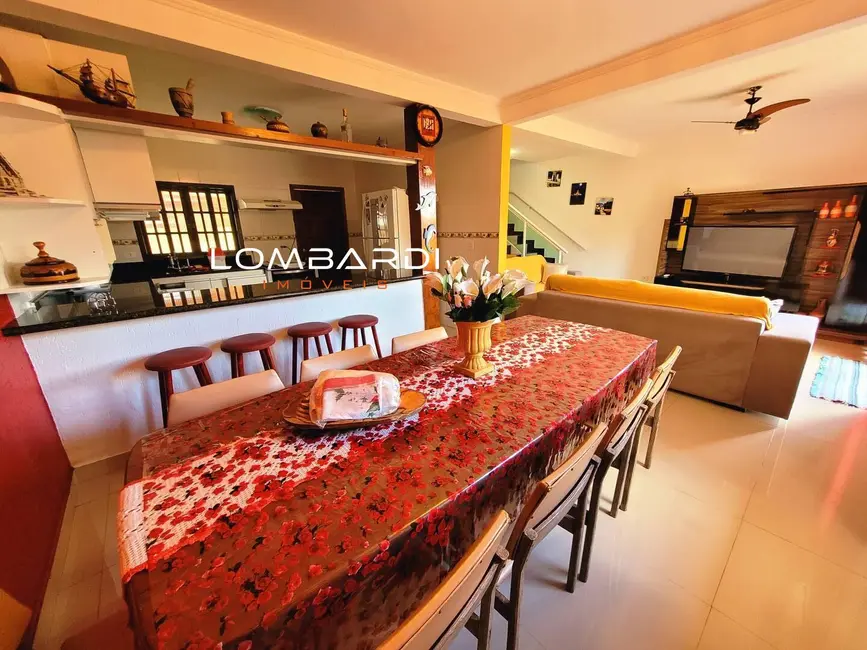 Foto 7 de Casa com 4 quartos à venda, 270m2 em Ubatuba - SP