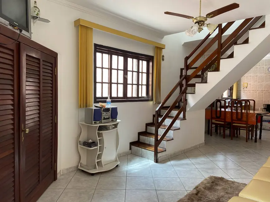 Casa com 3 quartos à venda, 130m2 em Ubatuba - SP - imagem 4 Foto 4 de Casa com 3 quartos à venda, 130m2 em Ubatuba - SP