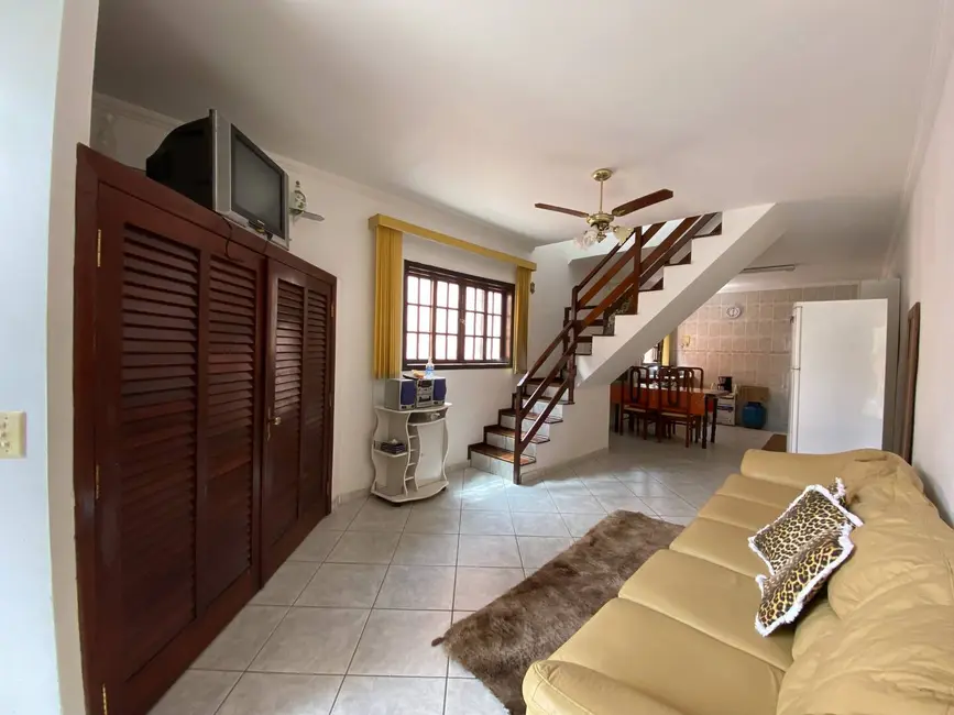 Casa com 3 quartos à venda, 130m2 em Ubatuba - SP - imagem 6 Foto 6 de Casa com 3 quartos à venda, 130m2 em Ubatuba - SP