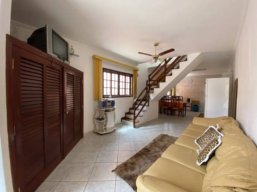 Casa com 3 quartos à venda, 130m2 em Ubatuba - SP - imagem 5 Foto 5 de Casa com 3 quartos à venda, 130m2 em Ubatuba - SP