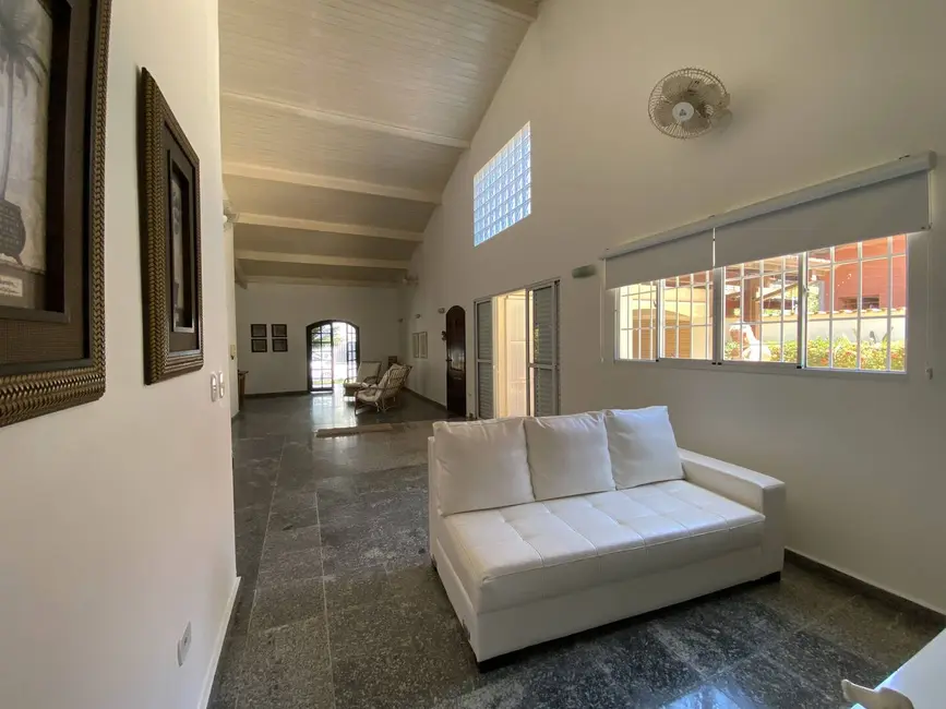 Foto 2 de Casa com 4 quartos à venda, 500m2 em Ubatuba - SP
