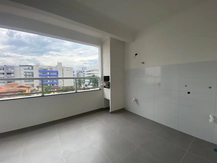 Foto 2 de Apartamento com 2 quartos à venda em Ubatuba - SP