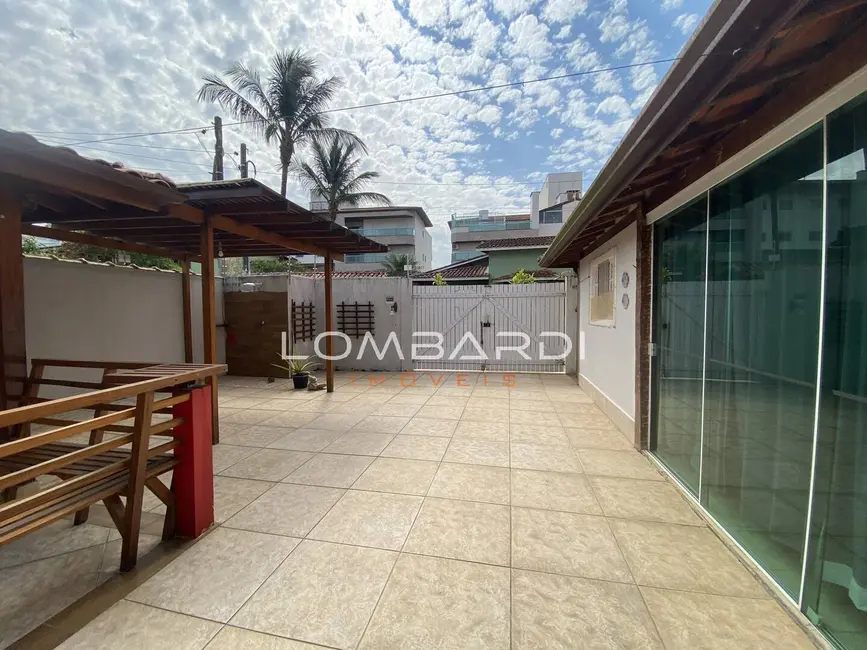 Foto 3 de Casa com 3 quartos à venda, 225m2 em Ubatuba - SP