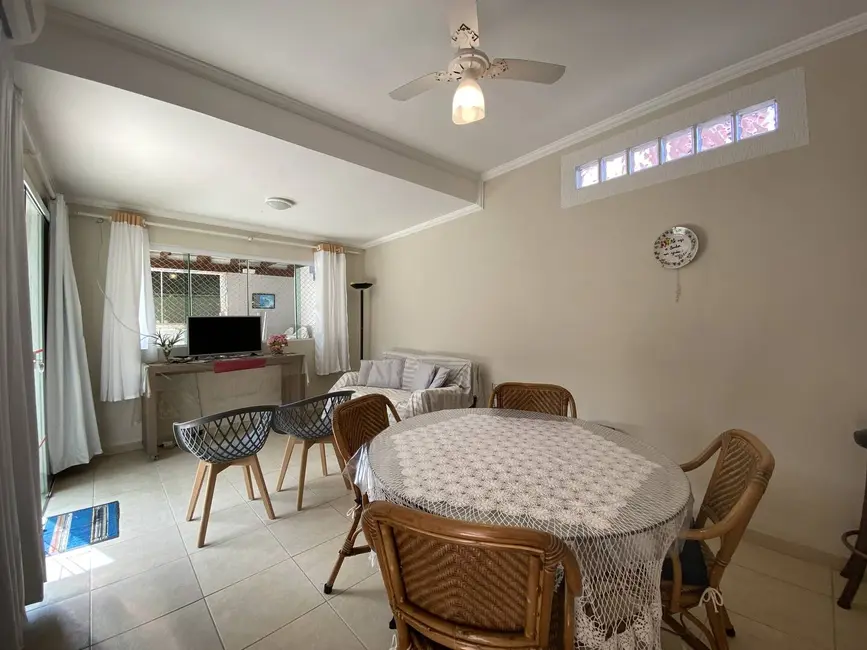 Foto 4 de Casa com 3 quartos à venda, 225m2 em Ubatuba - SP