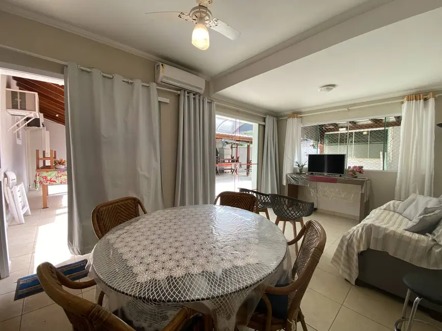 Foto 5 de Casa com 3 quartos à venda, 225m2 em Ubatuba - SP