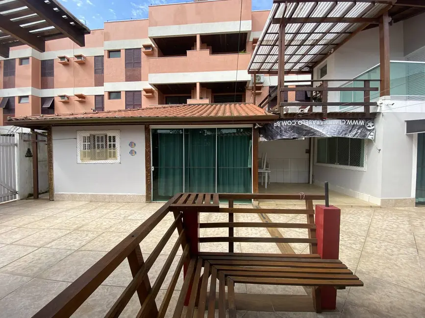 Foto 1 de Casa com 3 quartos à venda, 225m2 em Ubatuba - SP