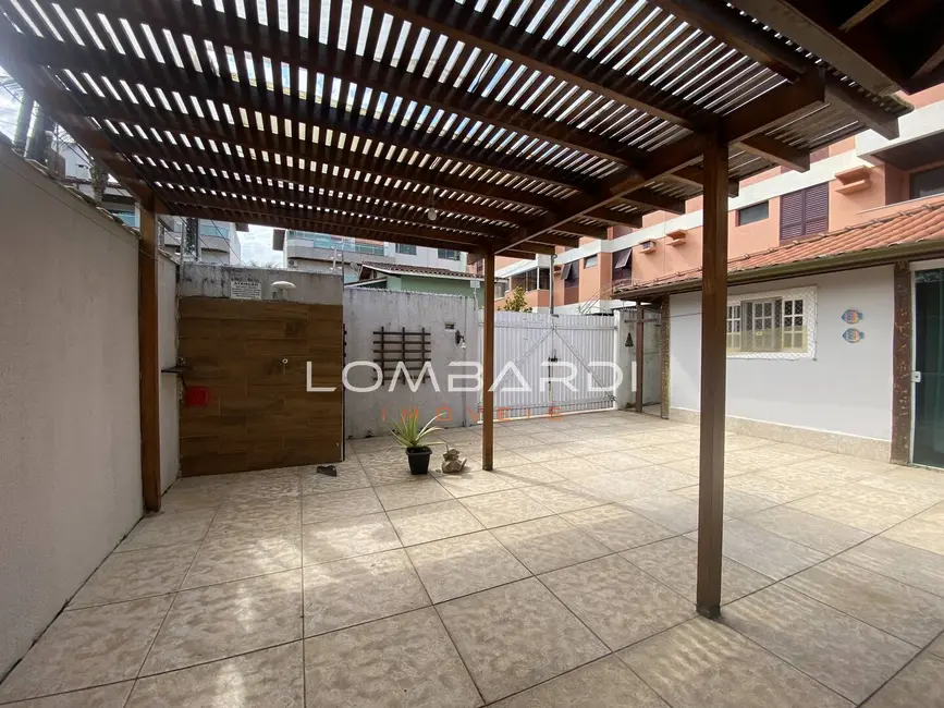 Foto 5 de Casa com 3 quartos à venda, 225m2 em Ubatuba - SP