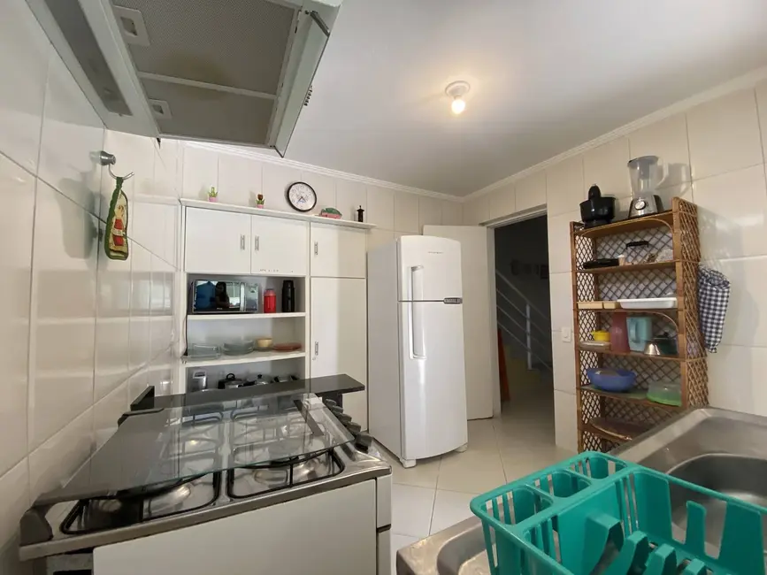 Foto 8 de Casa com 3 quartos à venda, 225m2 em Ubatuba - SP