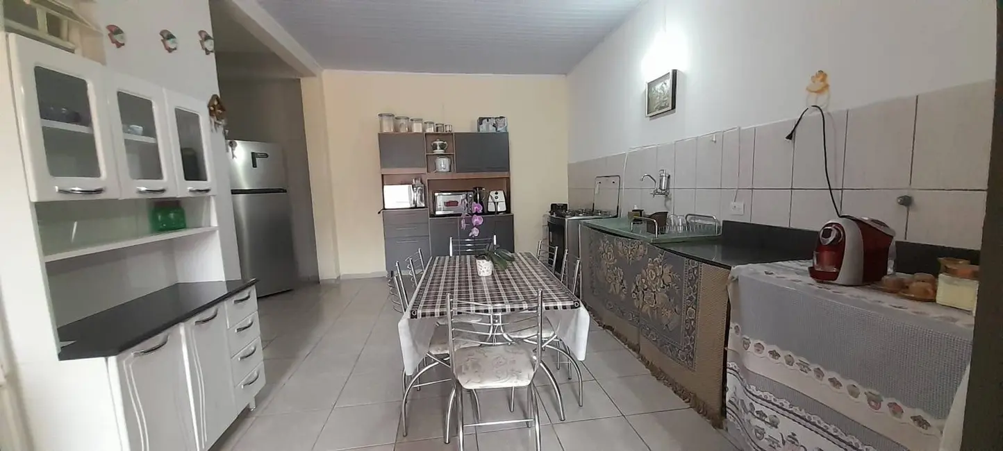 Foto 2 de Casa com 5 quartos à venda, 250m2 em Ubatuba - SP