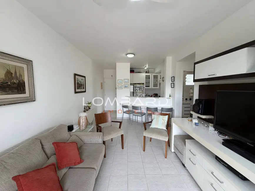 Foto 4 de Apartamento com 2 quartos à venda, 73m2 em Ubatuba - SP