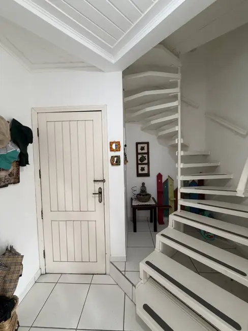 Foto 2 de Apartamento com 3 quartos à venda, 96m2 em Ubatuba - SP