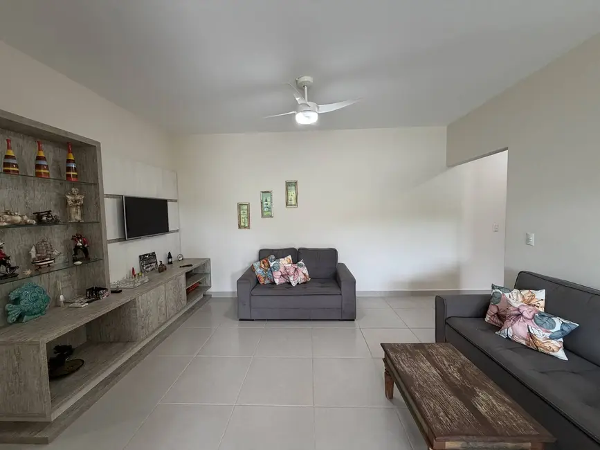 Apartamento com 3 quartos à venda, 95m2 em Ubatuba - SP - imagem 3 Foto 3 de Apartamento com 3 quartos à venda, 95m2 em Ubatuba - SP