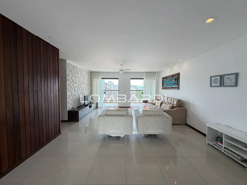 Foto 4 de Apartamento com 4 quartos à venda, 180m2 em Ubatuba - SP
