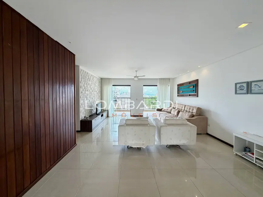 Foto 2 de Apartamento com 4 quartos à venda, 180m2 em Ubatuba - SP