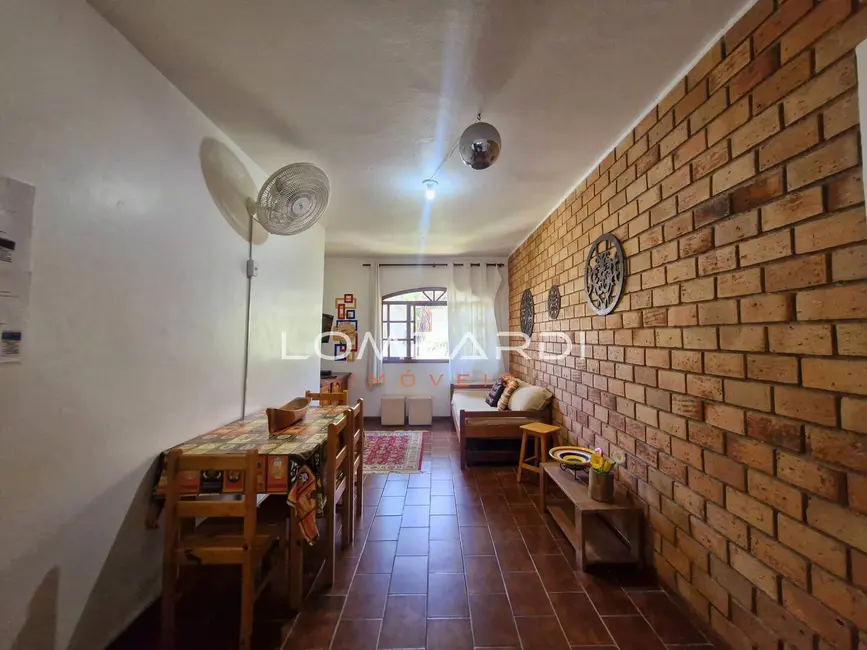 Foto 2 de Apartamento com 2 quartos à venda em Ubatuba - SP