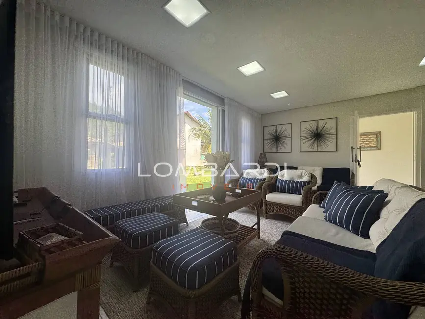 Foto 3 de Casa com 4 quartos à venda, 155m2 em Ubatuba - SP