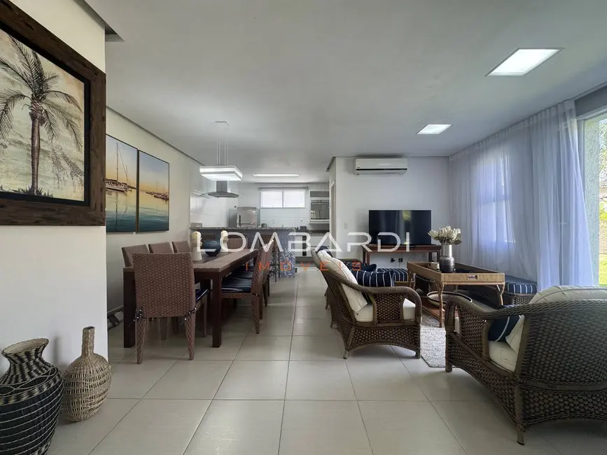 Foto 7 de Casa com 4 quartos à venda, 155m2 em Ubatuba - SP