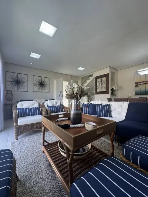 Foto 8 de Casa com 4 quartos à venda, 155m2 em Ubatuba - SP