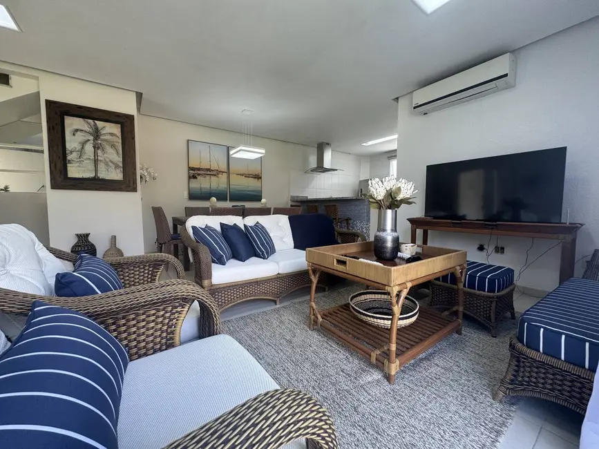 Foto 4 de Casa com 4 quartos à venda, 155m2 em Ubatuba - SP
