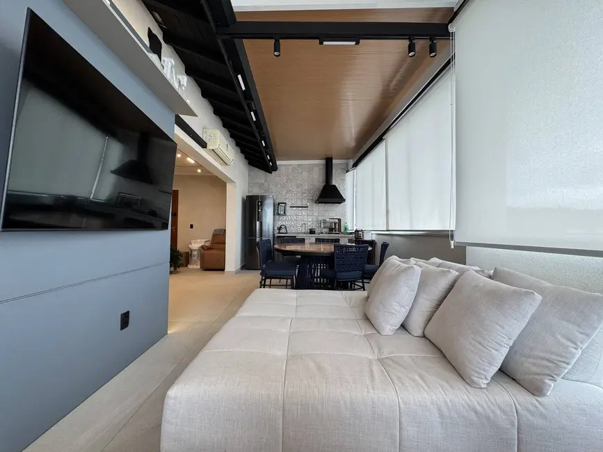 Foto 1 de Cobertura com 3 quartos à venda, 92m2 em Ubatuba - SP