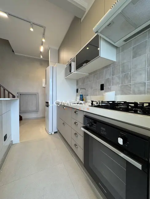 Foto 3 de Cobertura com 3 quartos à venda, 92m2 em Ubatuba - SP