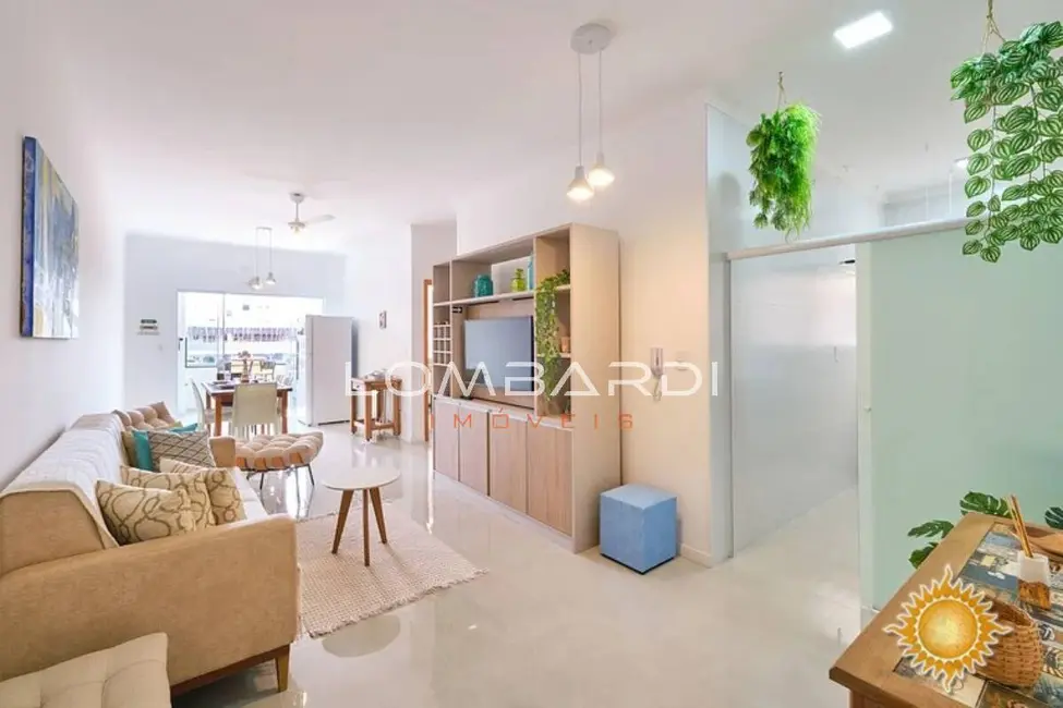 Foto 2 de Apartamento com 2 quartos à venda, 70m2 em Ubatuba - SP