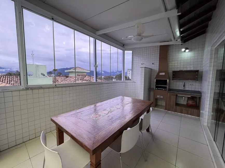 Apartamento com 3 quartos à venda, 120m2 em Ubatuba - SP - imagem 2 Foto 2 de Apartamento com 3 quartos à venda, 120m2 em Ubatuba - SP