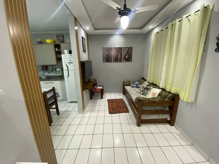 Foto 2 de Apartamento com 2 quartos à venda, 67m2 em Ubatuba - SP