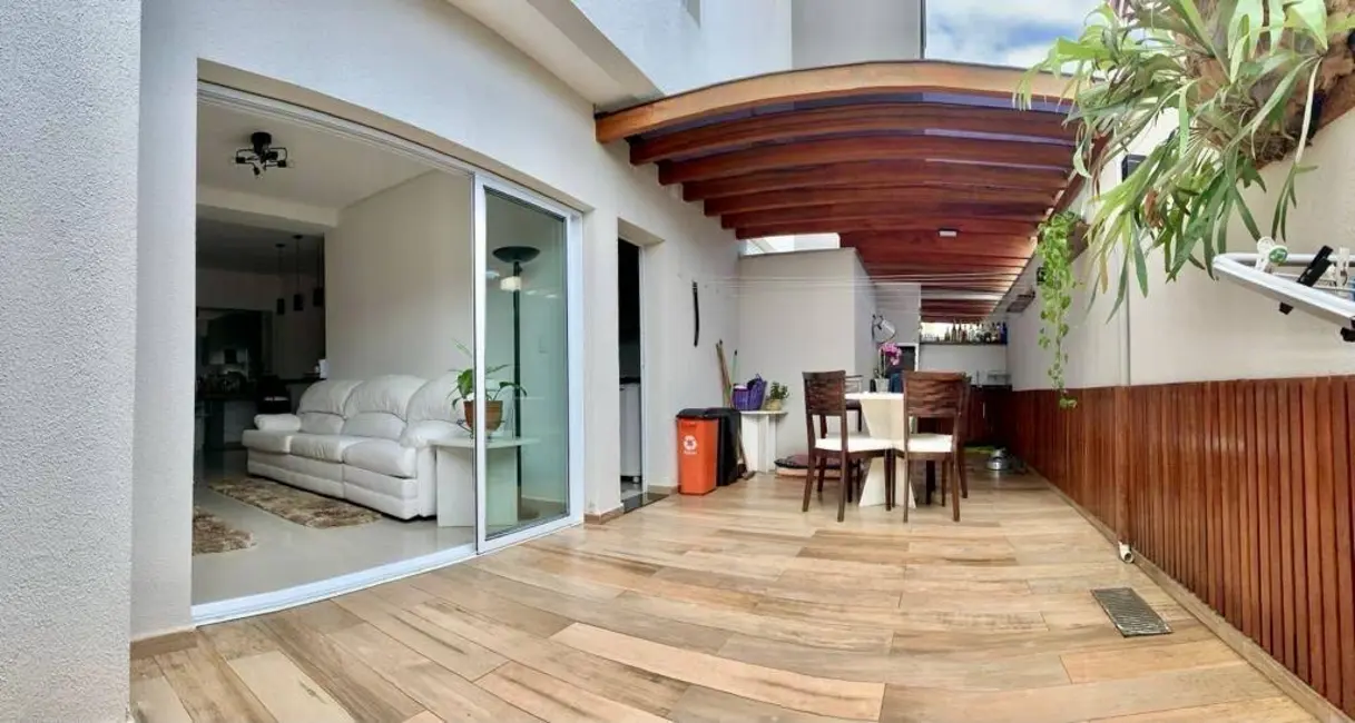 Foto 1 de Apartamento com 2 quartos à venda, 116m2 em Ubatuba - SP